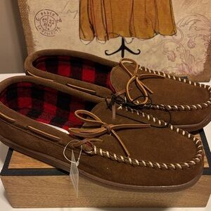Minnetonka Brown Moccasin Slippers